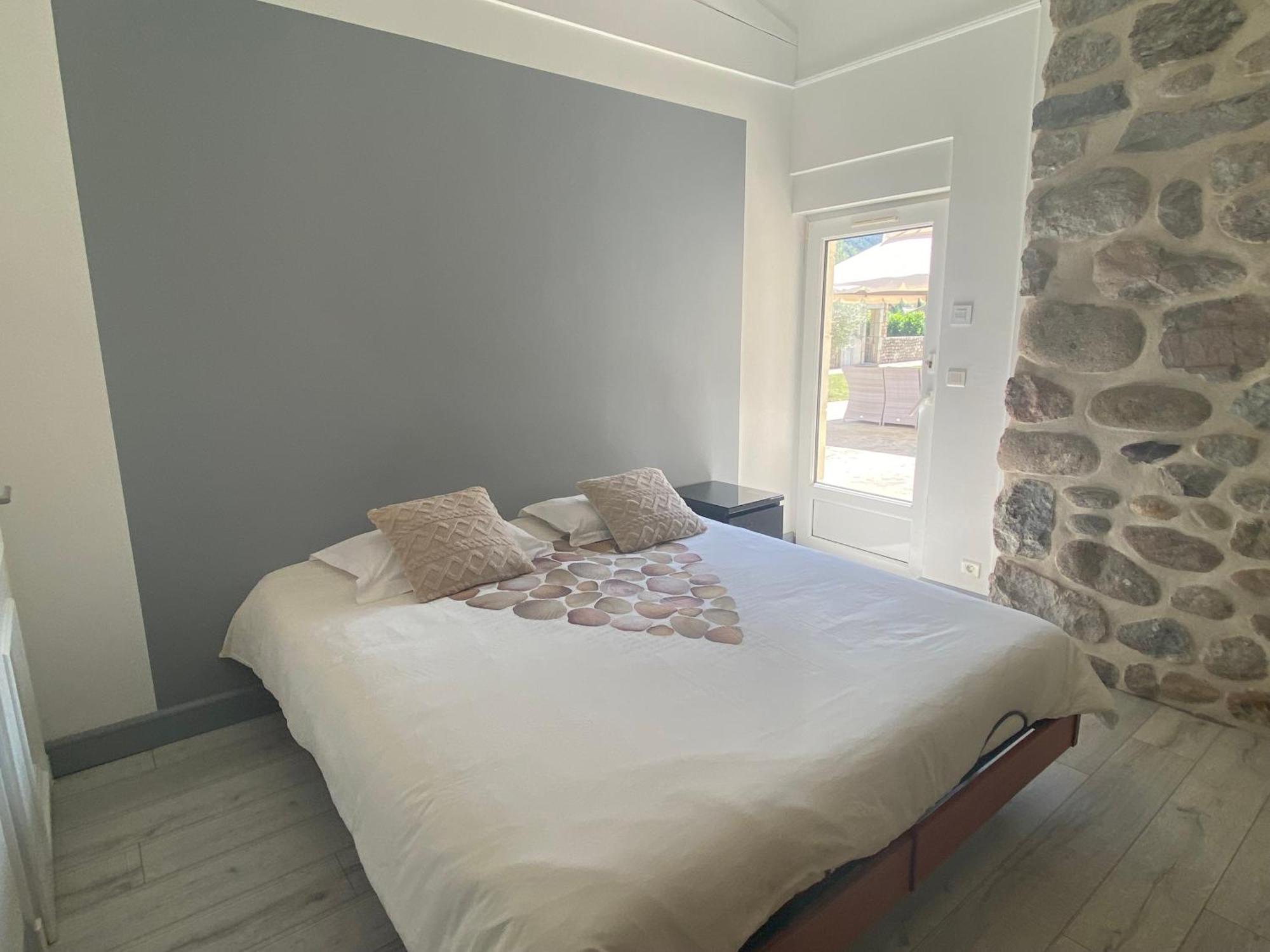 Saint-Fortunat-sur-EyrieuxDomaine Les Buis住宿加早餐旅馆 外观 照片