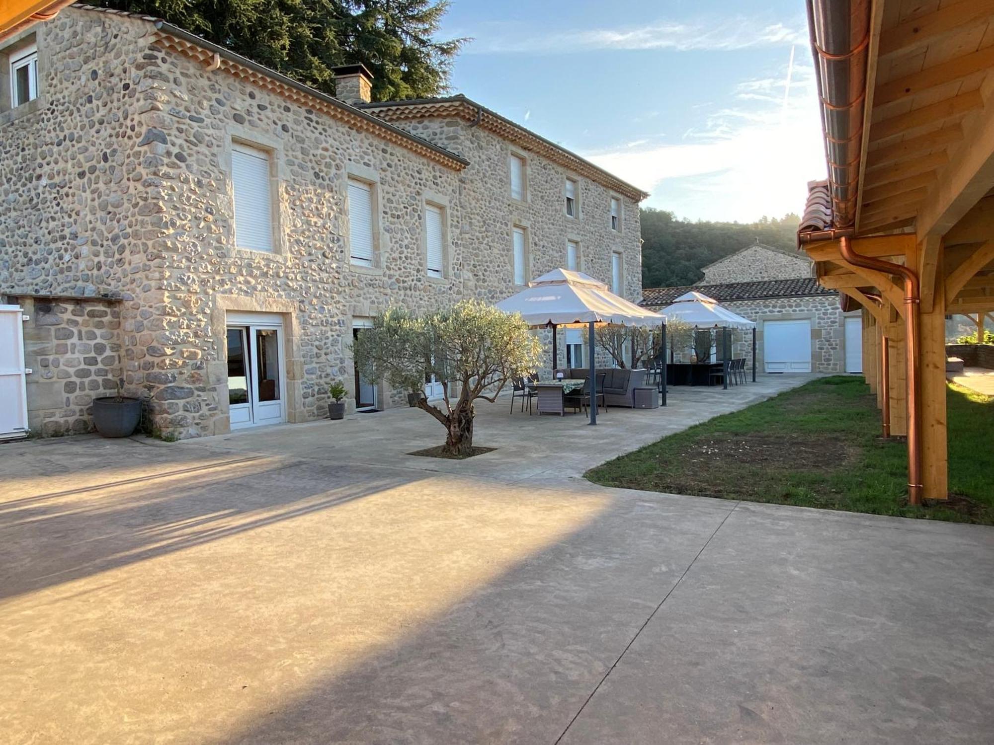 Saint-Fortunat-sur-EyrieuxDomaine Les Buis住宿加早餐旅馆 外观 照片